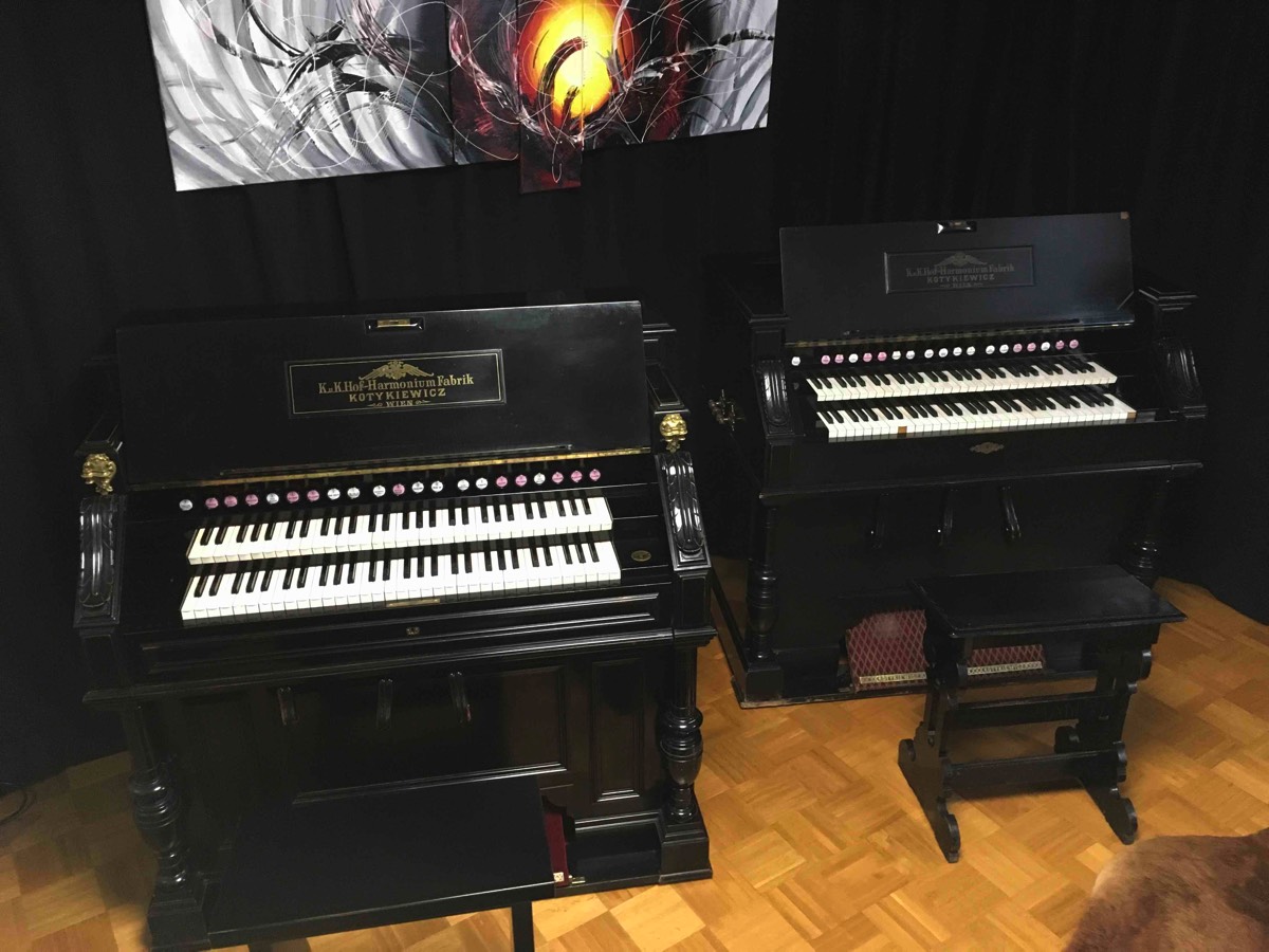 Harmonium 8888 / 7564